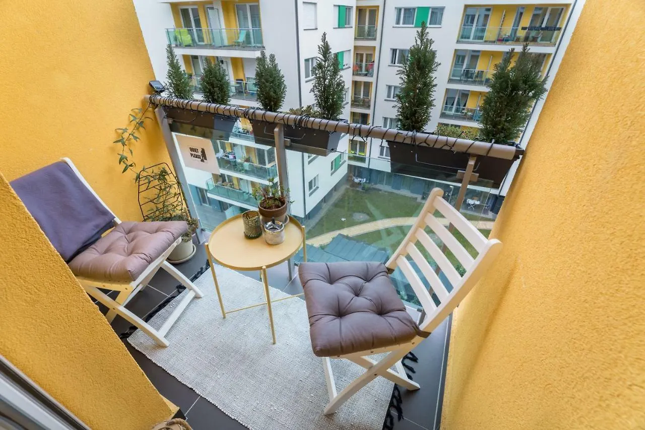 Bpr Deluxe Glamour Apartment With Balcony Budapest Hungary